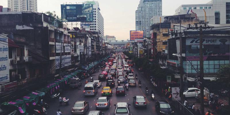 工业动力设备安装核心三要素：基础施工、对中校准与振动控制实战解析